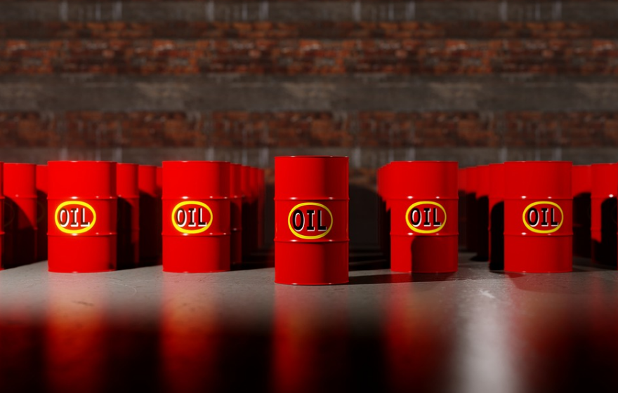 国际油价直线飙涨7%，霍尔木兹海峡通行量猛跌90%，全球石油危机或来了