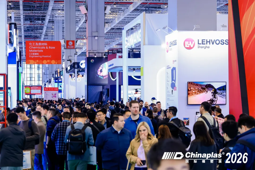 劲爆！前三天319,744名观众涌入展馆！创新科技大秀今天下午5点半闭幕！快冲鸭~