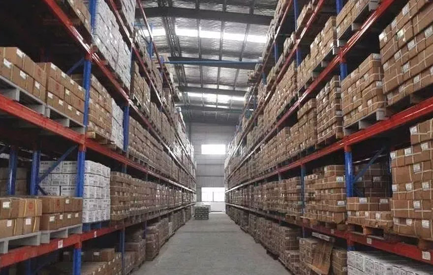 节后最危险的3个品种：PET预判跌超15%、PVC社会库存累库、PC供应增量12.03%，谁跌得最狠？